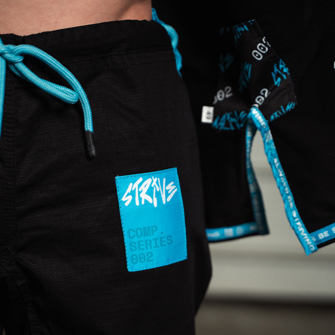 STRIVE COMP 002 Kimono Black